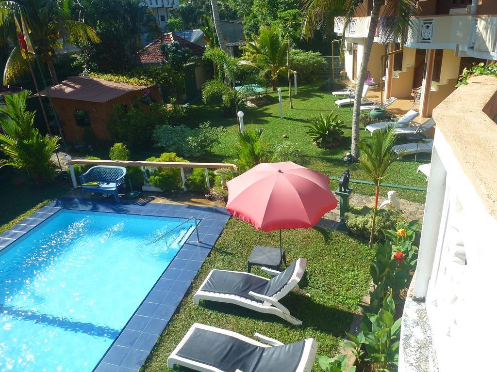 Hilda Guest House Хіккадува Екстер'єр фото